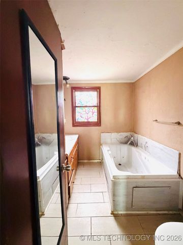 208 SW 5th Street, Kingston, OK 73439