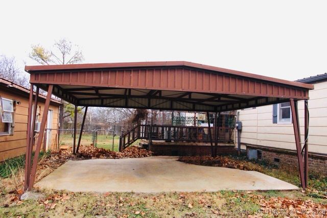 208 SW 5th Street, Kingston, OK 73439