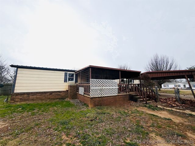 208 SW 5th Street, Kingston, OK 73439