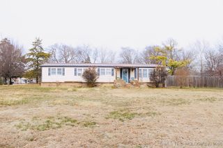 208 SW 5th Street, Kingston, OK 73439