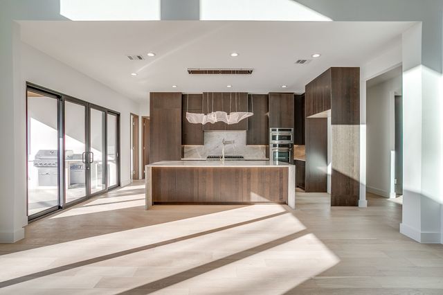 1815 magic valley Lane, Cedar Hill, TX 75104