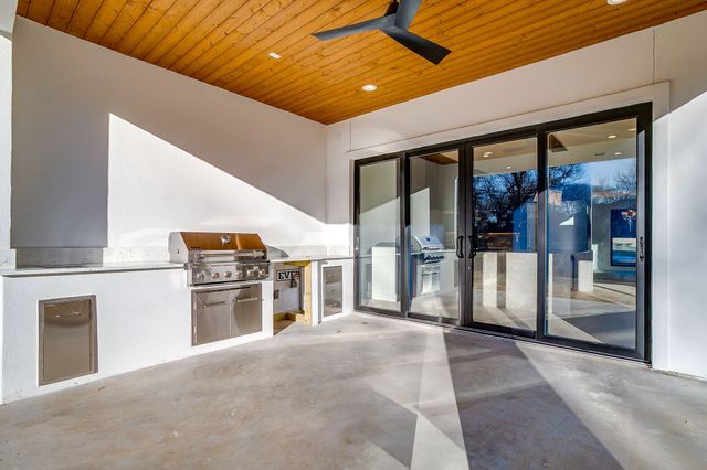 1815 magic valley Lane, Cedar Hill, TX 75104