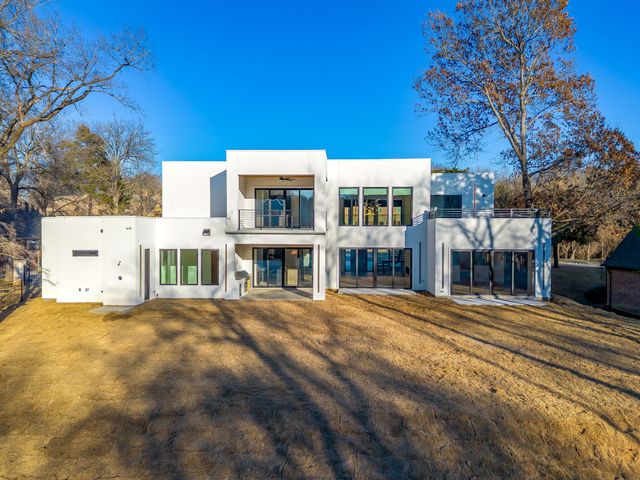 1815 magic valley Lane, Cedar Hill, TX 75104