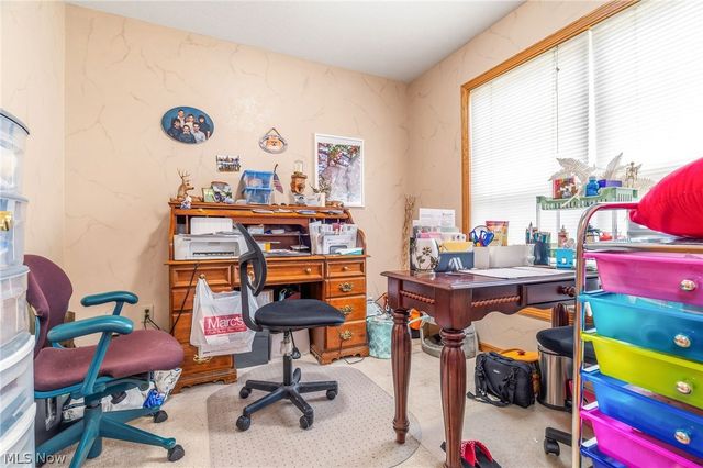 803 Collins Pond Drive, Ravenna, OH 44266