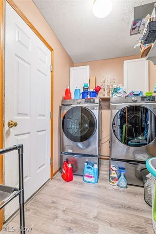 803 Collins Pond Drive, Ravenna, OH 44266