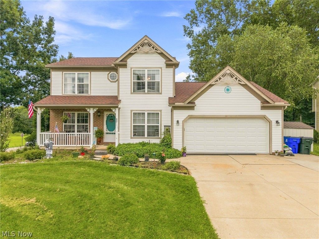 803 Collins Pond Drive, Ravenna, OH 44266