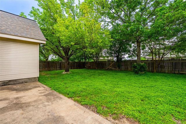 1504 Parkwood DR, Leander, TX 78641