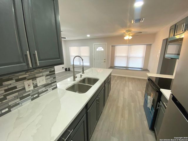 5526 Ghost Hawk, San Antonio, TX 78242