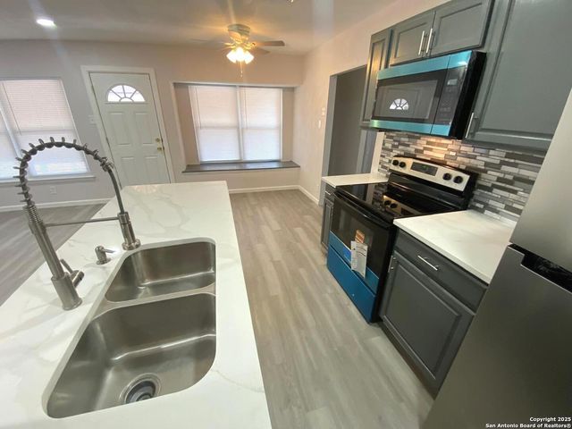 5526 Ghost Hawk, San Antonio, TX 78242