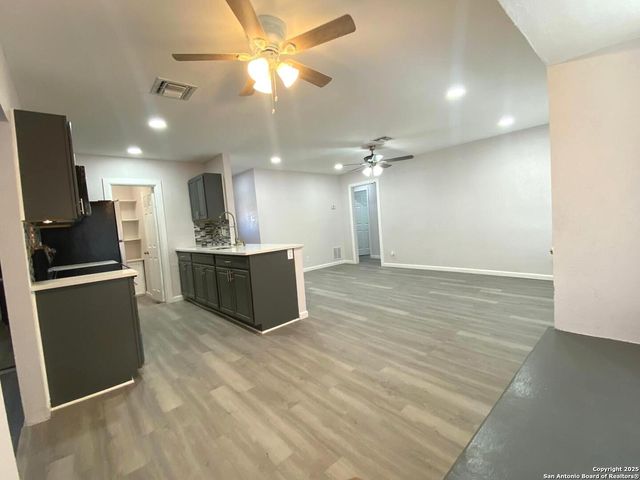 5526 Ghost Hawk, San Antonio, TX 78242