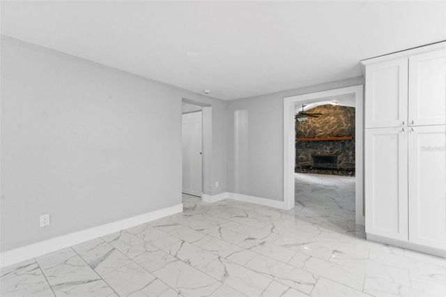 212 W 131ST AVENUE, Tampa, FL 33612