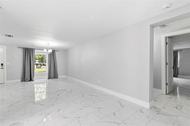 212 W 131ST AVENUE, Tampa, FL 33612