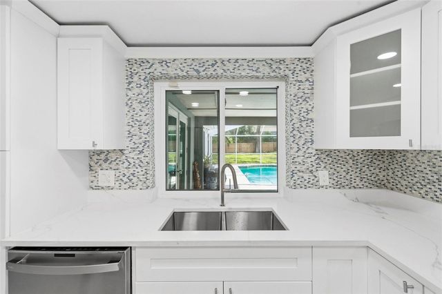 212 W 131ST AVENUE, Tampa, FL 33612