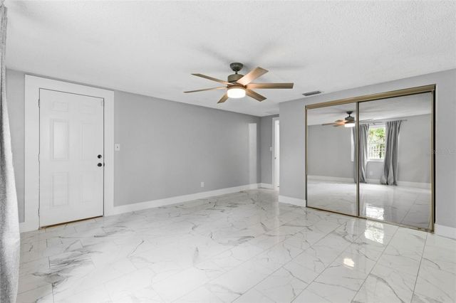 212 W 131ST AVENUE, Tampa, FL 33612