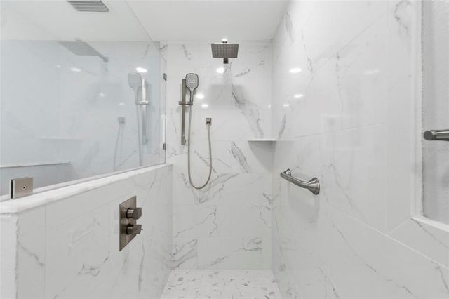 212 W 131ST AVENUE, Tampa, FL 33612