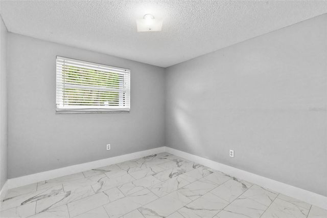 212 W 131ST AVENUE, Tampa, FL 33612