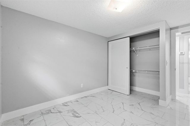 212 W 131ST AVENUE, Tampa, FL 33612