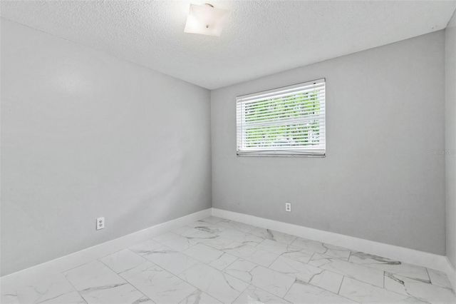 212 W 131ST AVENUE, Tampa, FL 33612