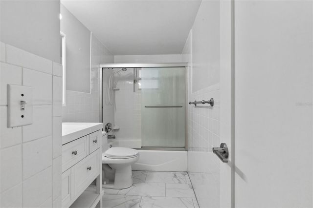 212 W 131ST AVENUE, Tampa, FL 33612