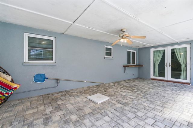 212 W 131ST AVENUE, Tampa, FL 33612