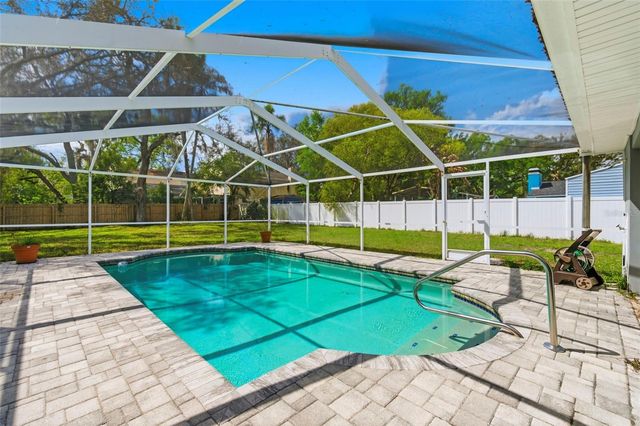 212 W 131ST AVENUE, Tampa, FL 33612