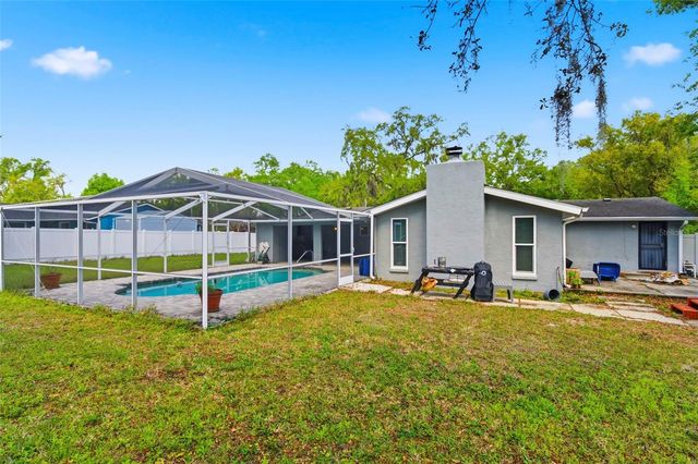 212 W 131ST AVENUE, Tampa, FL 33612