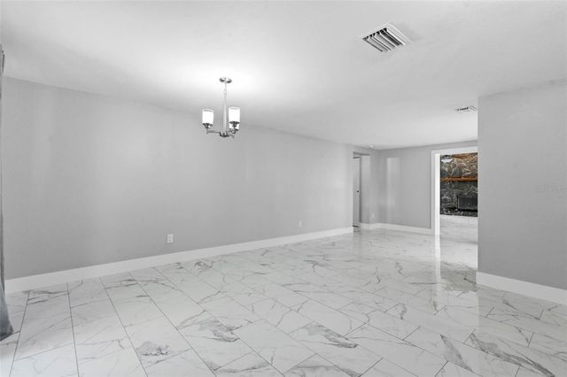 212 W 131ST AVENUE, Tampa, FL 33612