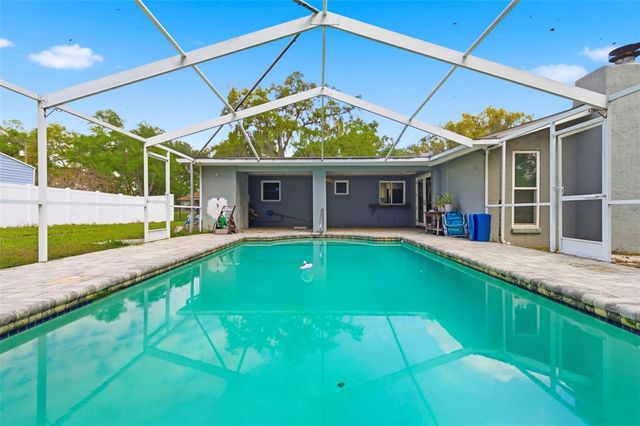 212 W 131ST AVENUE, Tampa, FL 33612