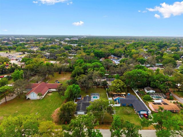 212 W 131ST AVENUE, Tampa, FL 33612