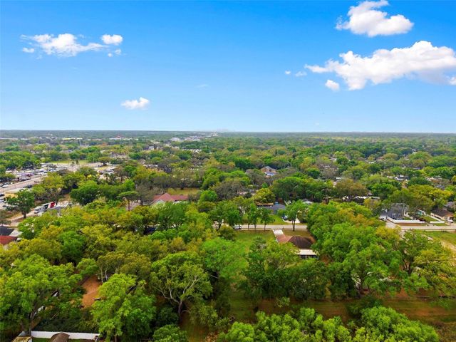 212 W 131ST AVENUE, Tampa, FL 33612