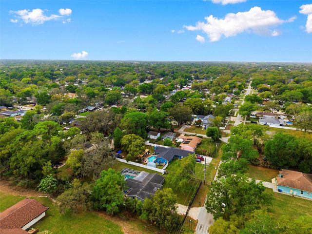 212 W 131ST AVENUE, Tampa, FL 33612