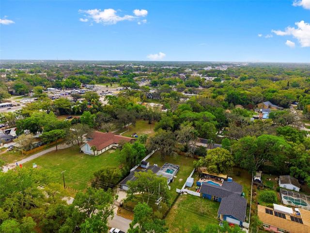 212 W 131ST AVENUE, Tampa, FL 33612