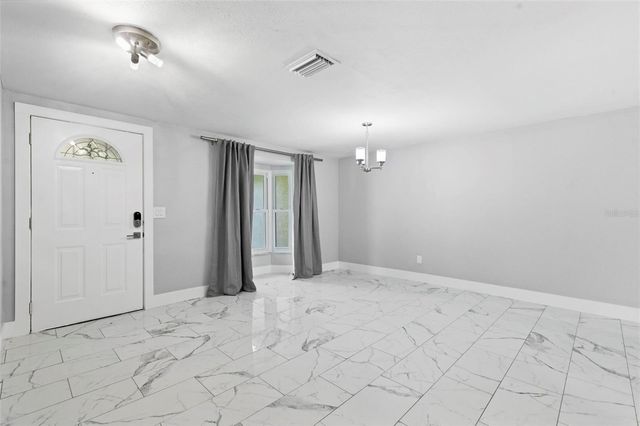 212 W 131ST AVENUE, Tampa, FL 33612