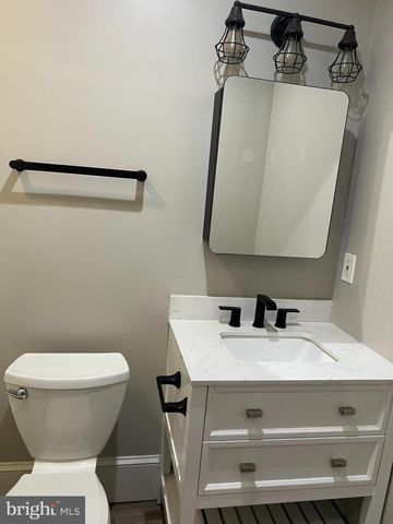 18 W LIBERTY ST, Lancaster, PA 17603