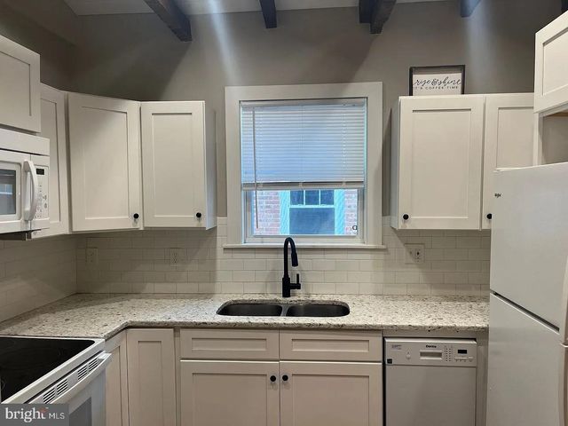 18 W LIBERTY ST, Lancaster, PA 17603