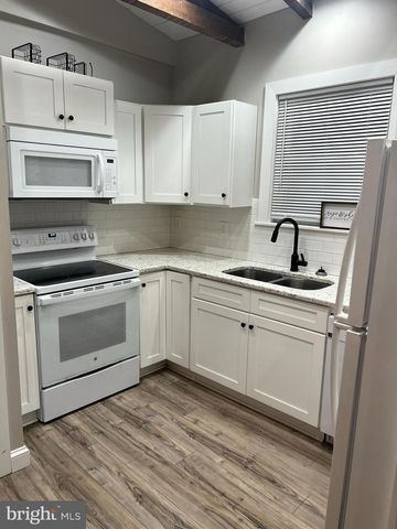 18 W LIBERTY ST, Lancaster, PA 17603