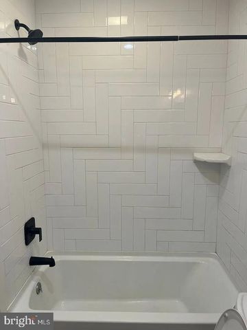 18 W LIBERTY ST, Lancaster, PA 17603