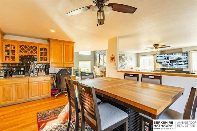 5002 Young Street, Omaha, NE 68152