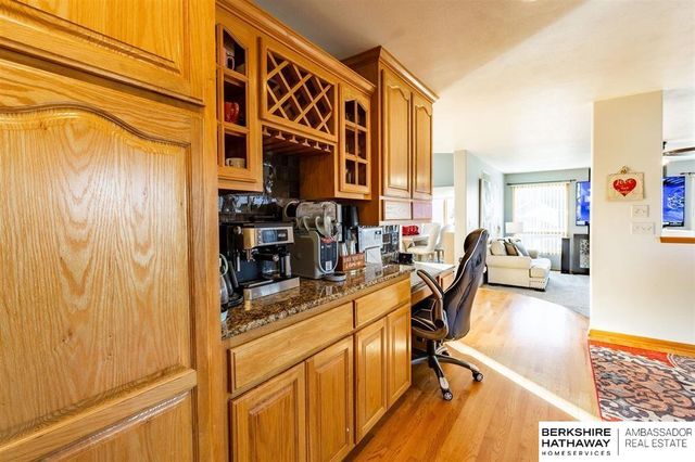 5002 Young Street, Omaha, NE 68152