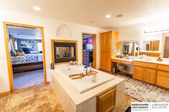 5002 Young Street, Omaha, NE 68152