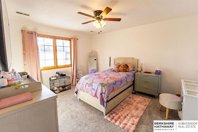 5002 Young Street, Omaha, NE 68152