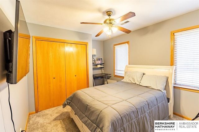 5002 Young Street, Omaha, NE 68152
