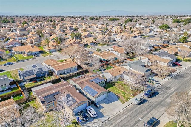 43659 Ponderosa, Lancaster, CA 93535