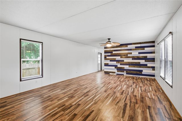 13422 W 6th Street, Santa Fe, TX 77510