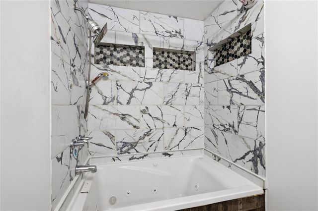 13422 W 6th Street, Santa Fe, TX 77510