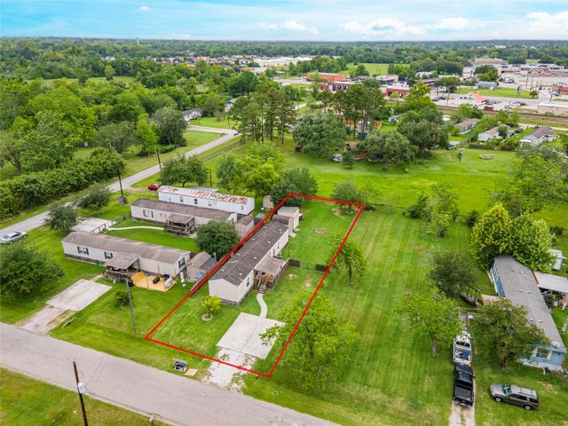 13422 W 6th Street, Santa Fe, TX 77510