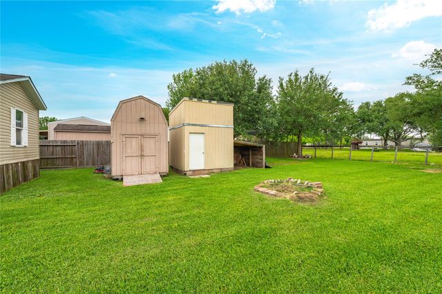 13422 W 6th Street, Santa Fe, TX 77510