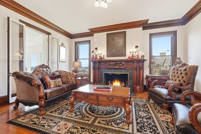 270 Maple St, Springfield, MA 01105