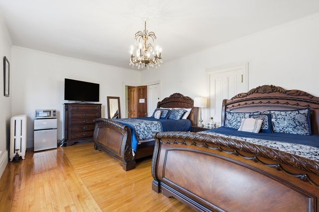 270 Maple St, Springfield, MA 01105