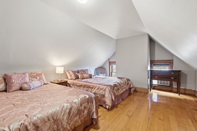 270 Maple St, Springfield, MA 01105